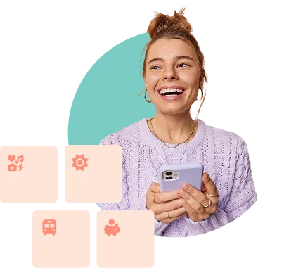 Joven sonriente con suéter lila sosteniendo un teléfono móvil con fondo de círculo turquesa y pequeños iconos naranjas.